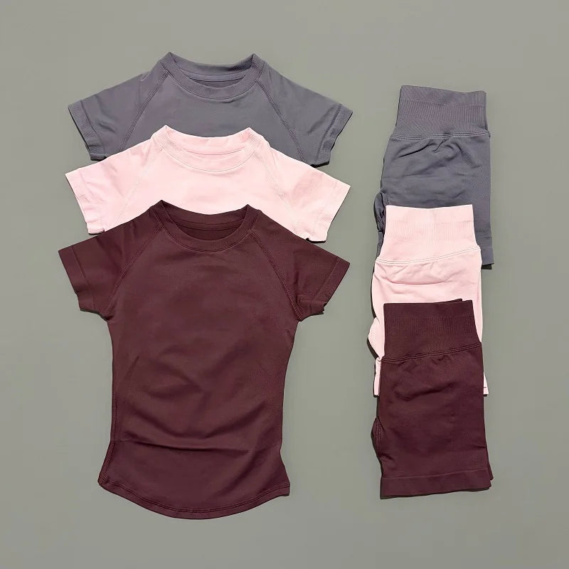 Women Seamless Sports Set With Shorts And Short Sleeve Yoga Top