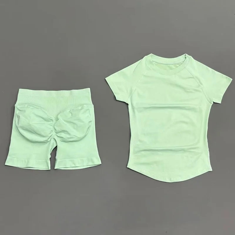 Women Seamless Sports Set With Shorts And Short Sleeve Yoga Top